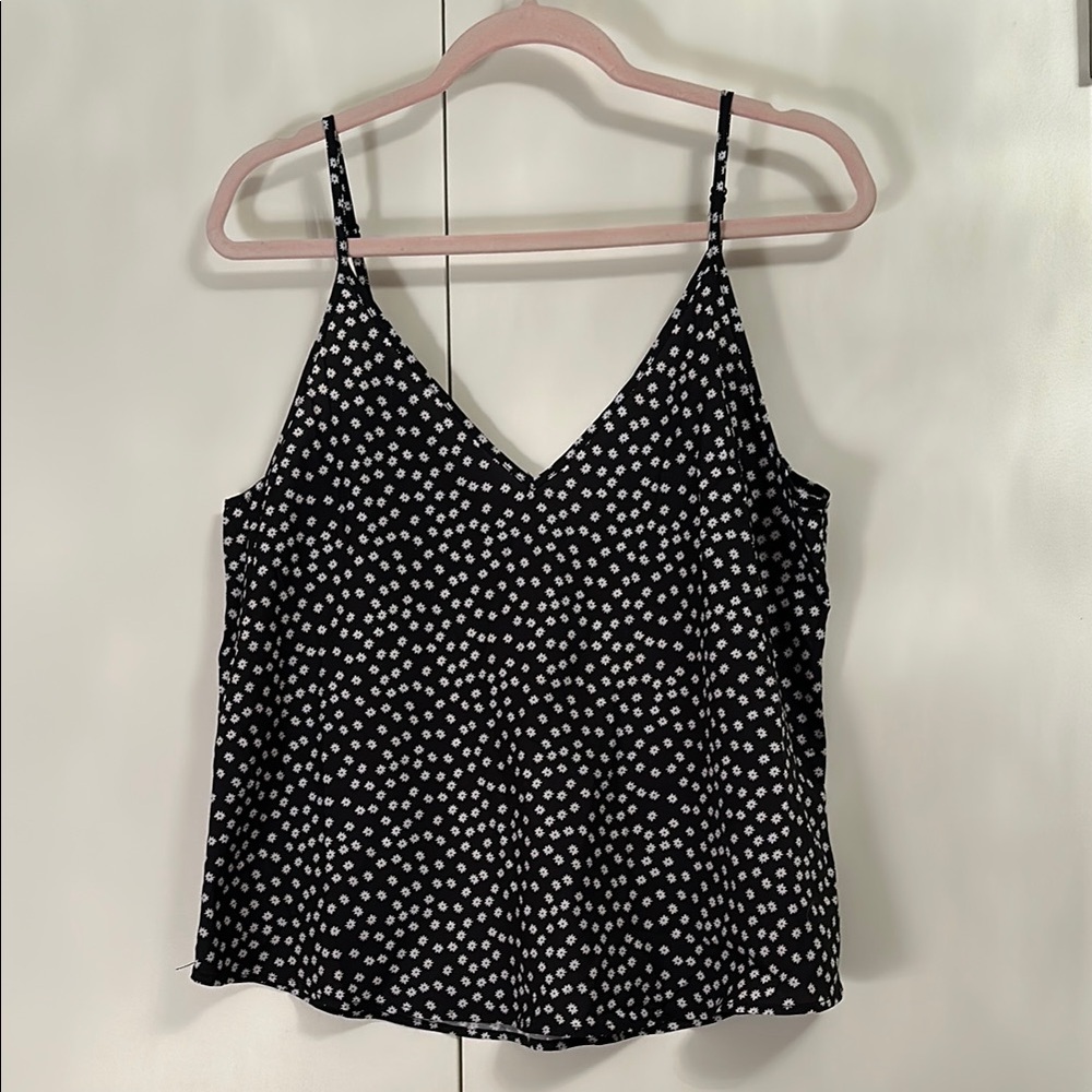 Black & White Flower Patterned Camisole Relaxed Crop Style